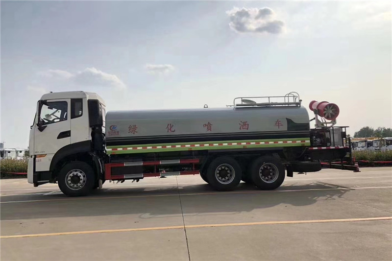 東風天龍后八輪20噸噴霧車，國六綠化噴灑車